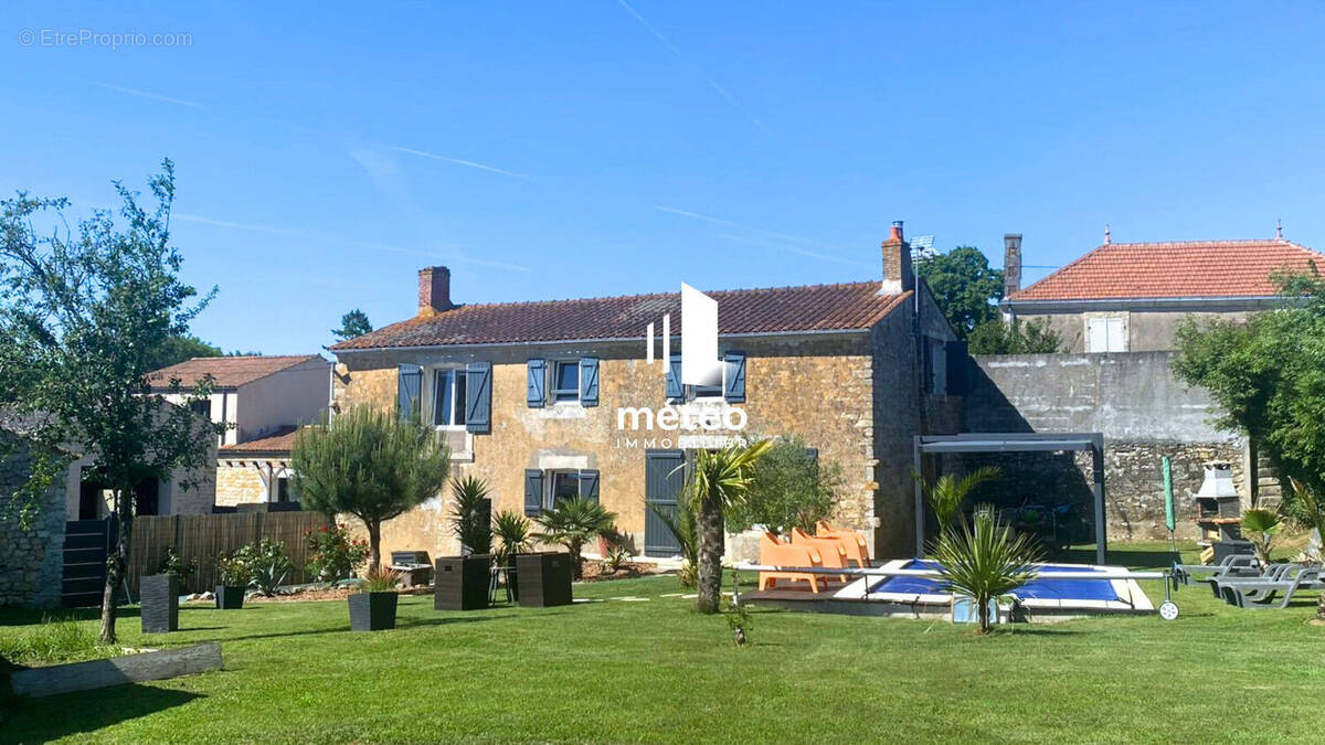 Maison à PEAULT