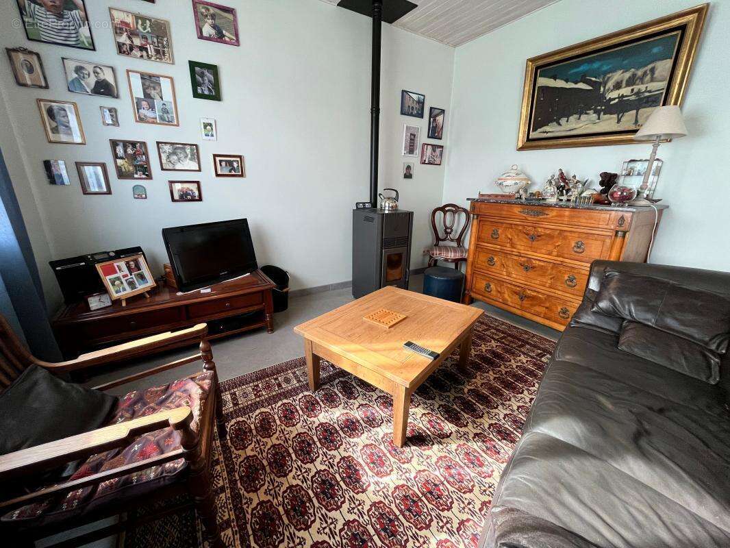 Maison à SAINT-PAUL-LE-JEUNE