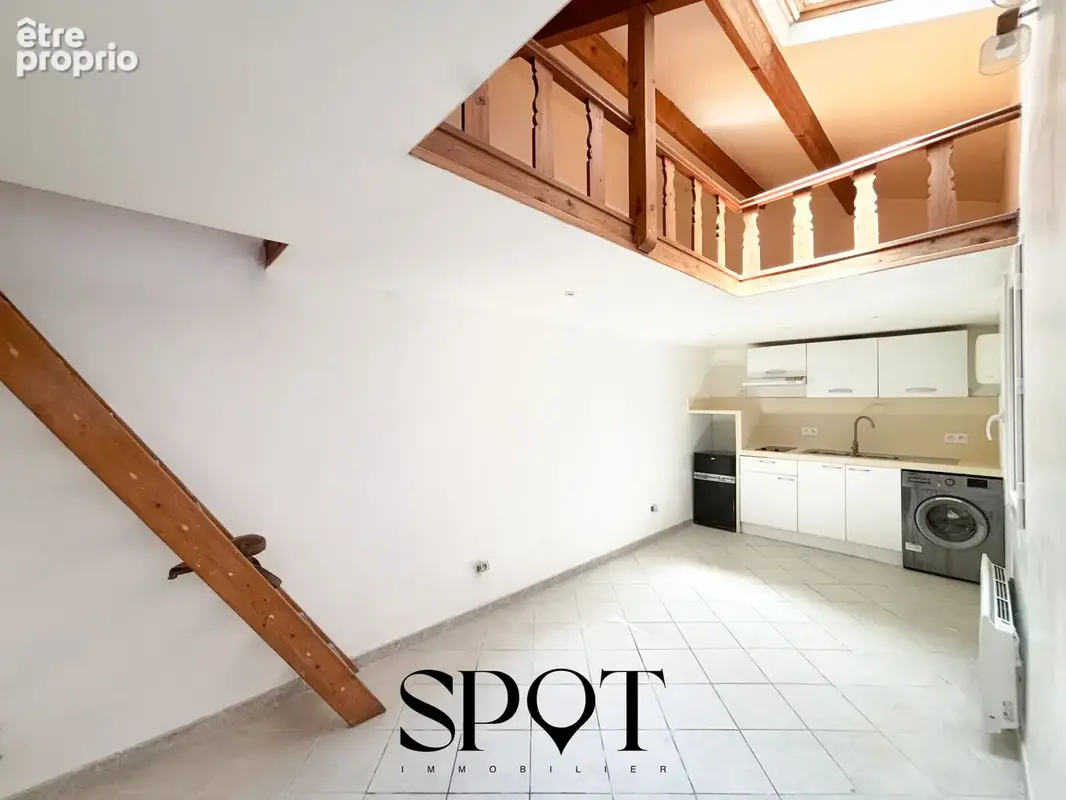 Marseille 5  Appartement avec mezzanine et cour - photo 4