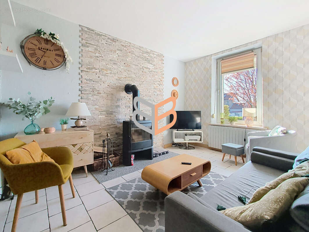 Maison 111 m² à Crusnes  - photo 2
