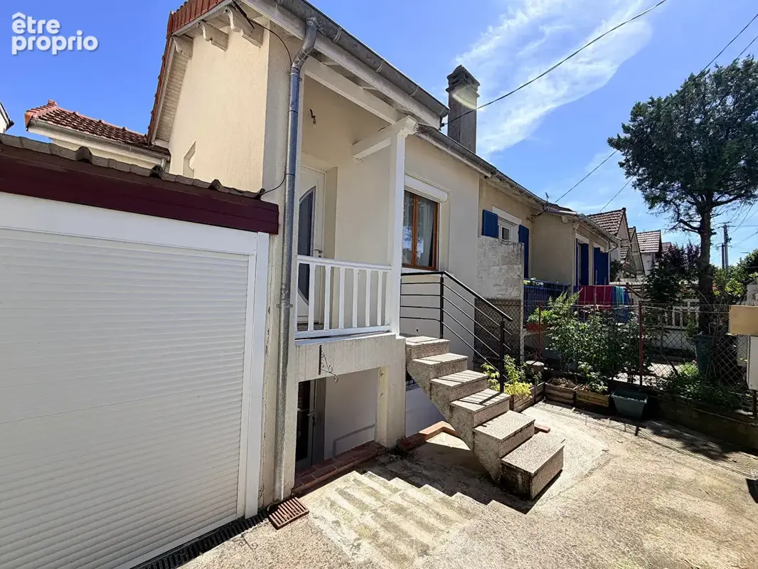 Maison à SARTROUVILLE