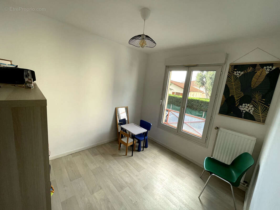 Appartement à ANDREZIEUX-BOUTHEON