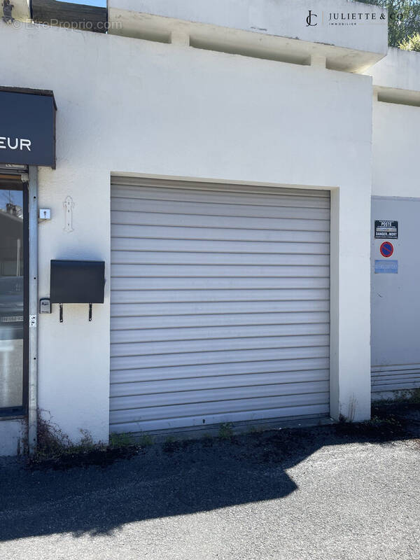 Parking à LES HOUCHES