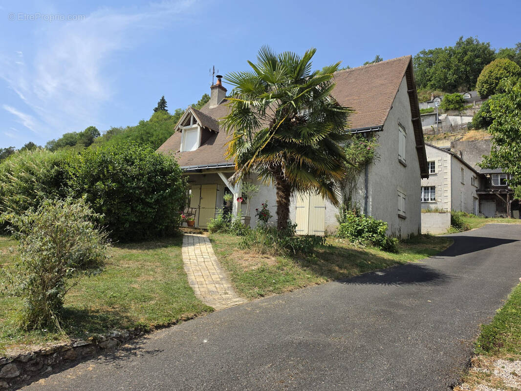 Maison à NAZELLES-NEGRON