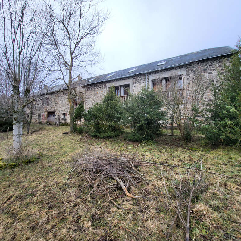 Maison à CHEYLADE