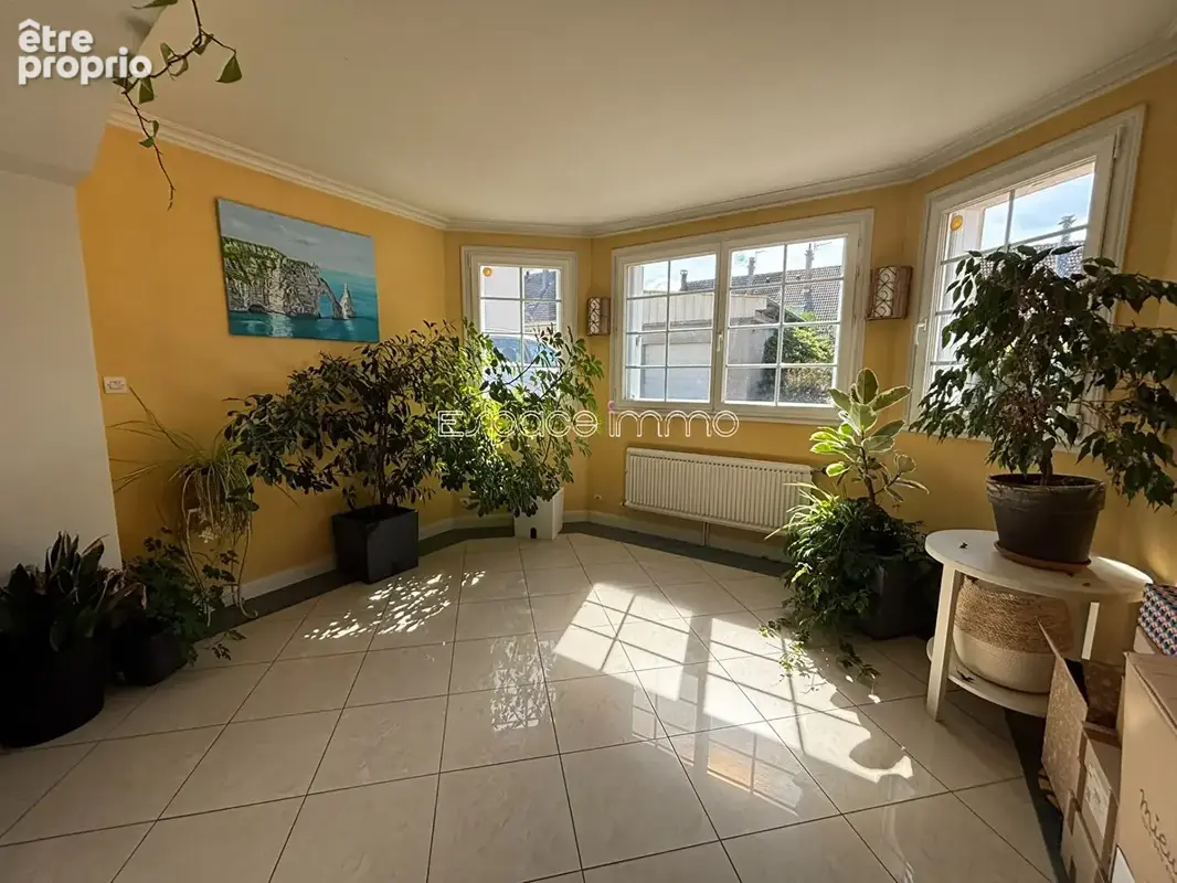 Maison individuelle - 126m² - 4 chambres - Sous sol et Garage - MONTVILLE - photo 4