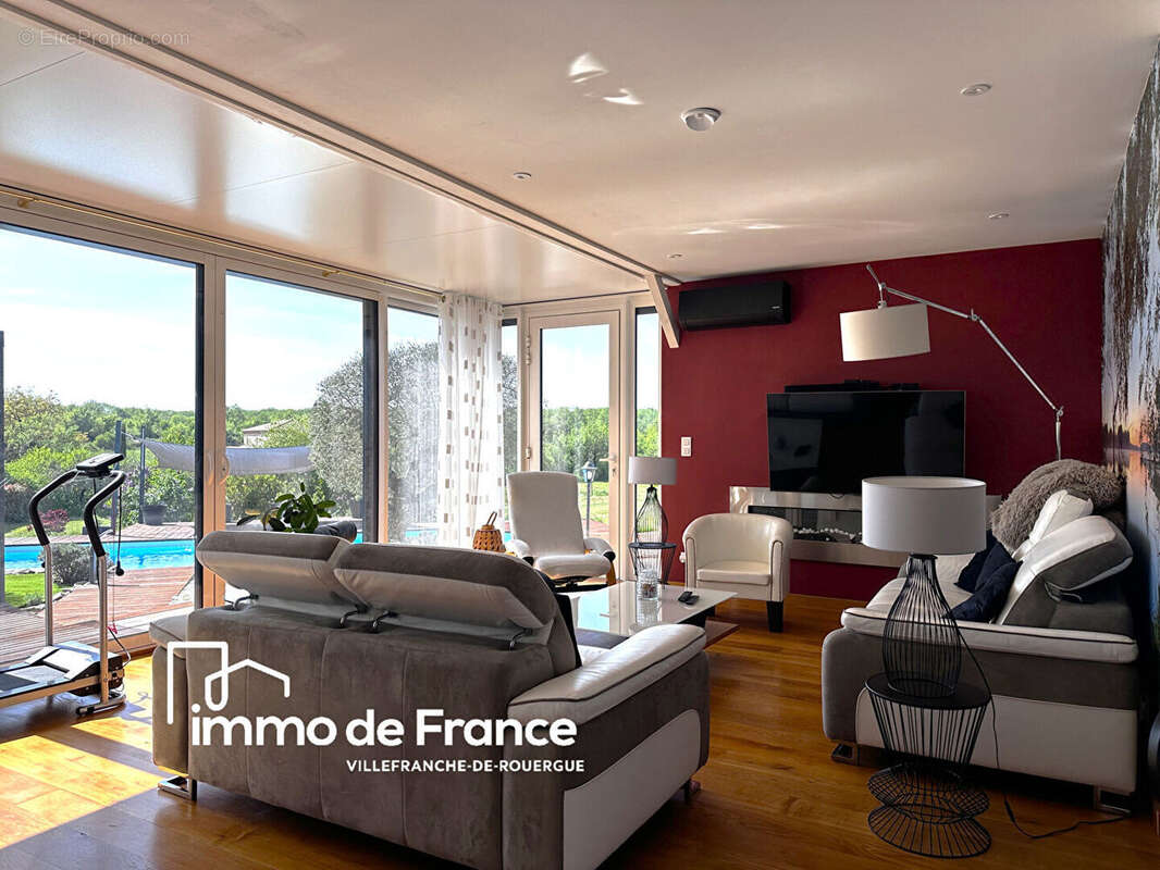 Vente viager occupé : dans un bel environnement de campagne maison d'architecte 149 m² avec piscine sur 3113 m² de terrain - photo 2
