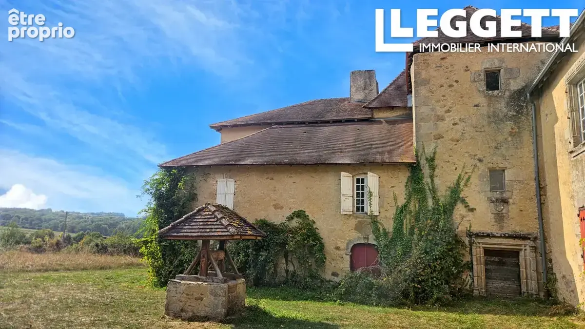 Projet d'exception : Domaine historique du 13ᵉ siècle à rénover - photo 2
