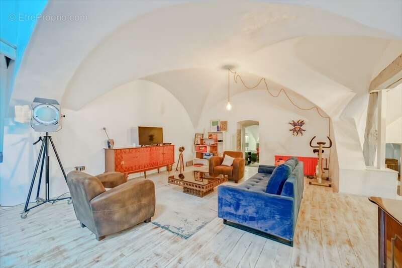 Appartement à MARSEILLE-2E