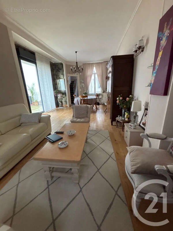 Maison à SAINT-QUENTIN