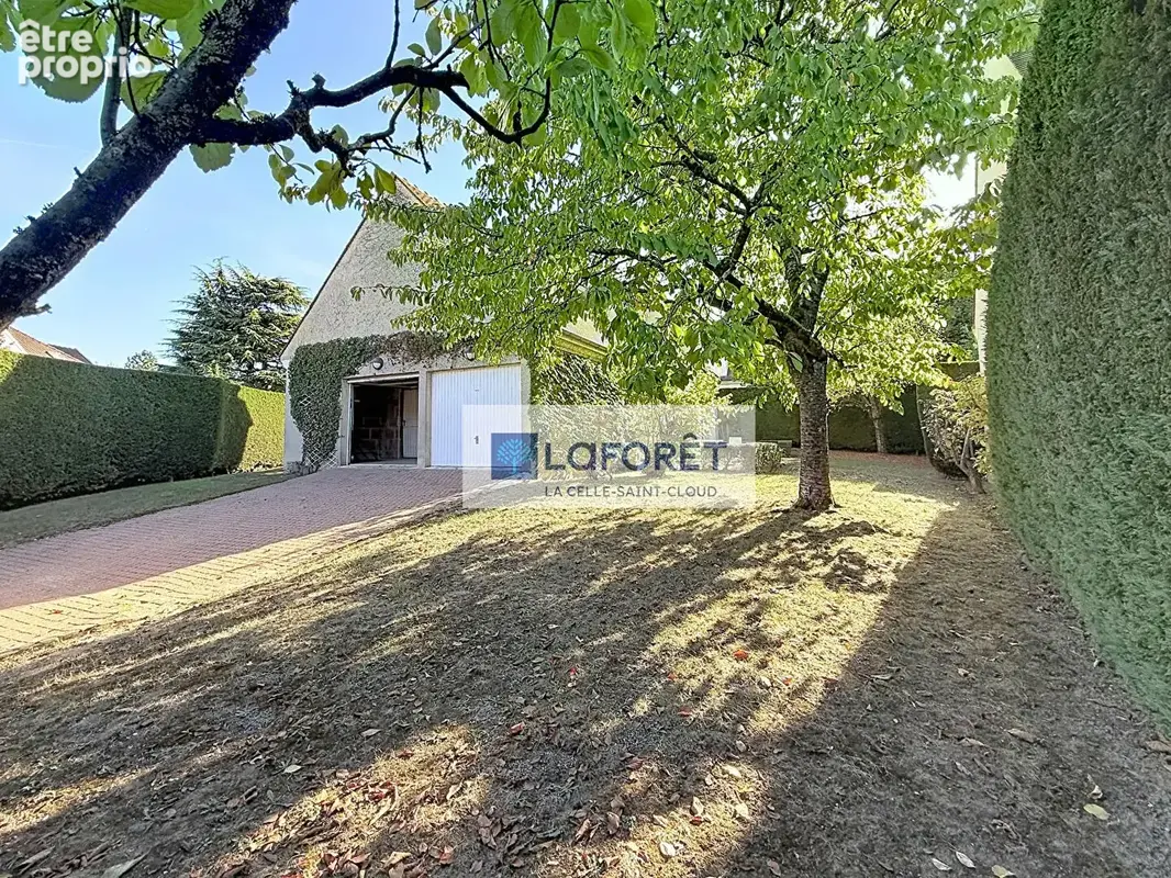 Maison Familiale 9 Pièces - Louveciennes - Jardin & Calme Absolu - photo 19