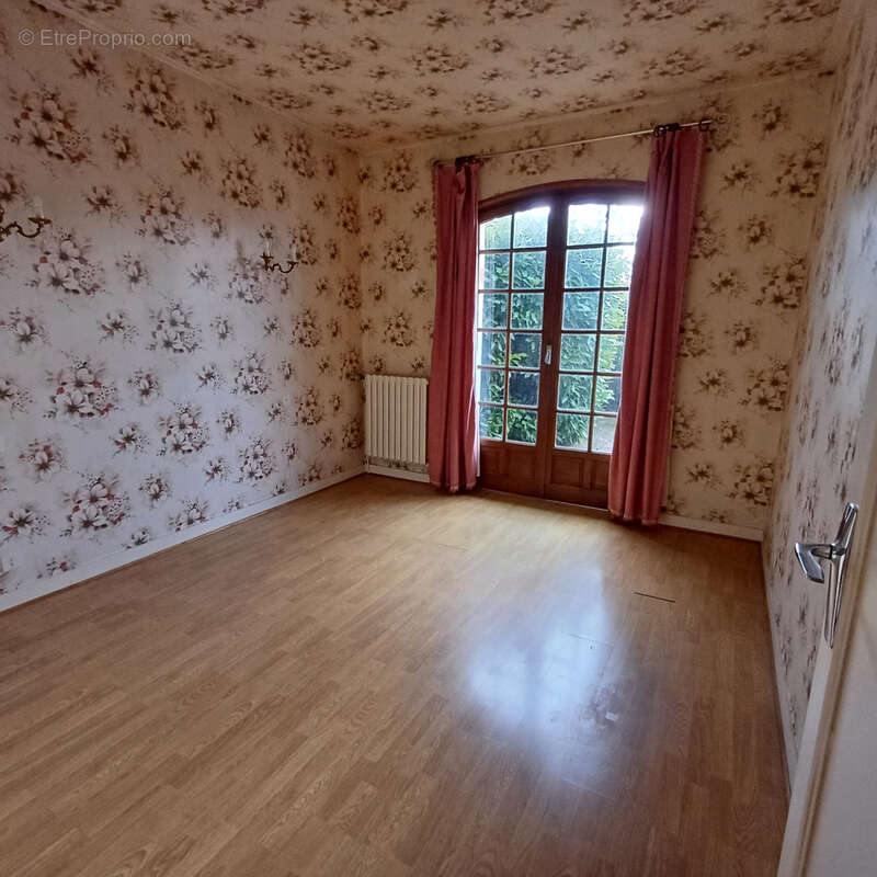 Maison à SAINT-JUST-SAINT-RAMBERT