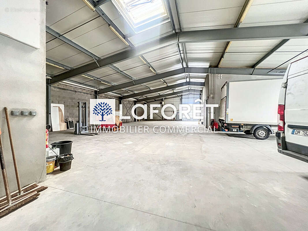 Commerce à MONCOUTANT