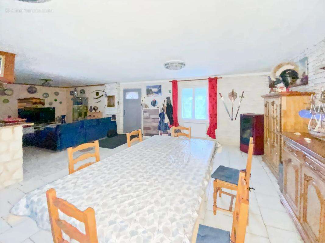 Maison à TRIZAY-LES-BONNEVAL