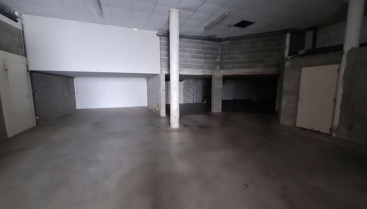 Bureau - 77m² - Tours - photo 5