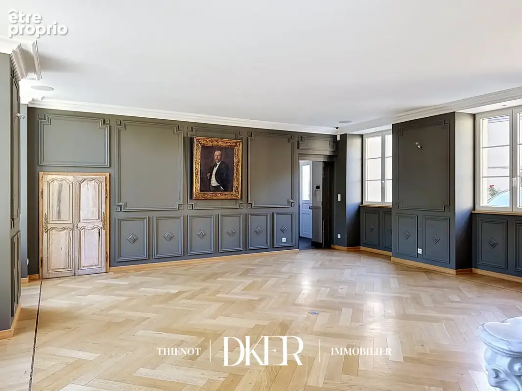 HOTEL PARTICULIER d'exception, plus de 500 m2 habitables, parc arboré et piscine extérieure chauffée - photo 5