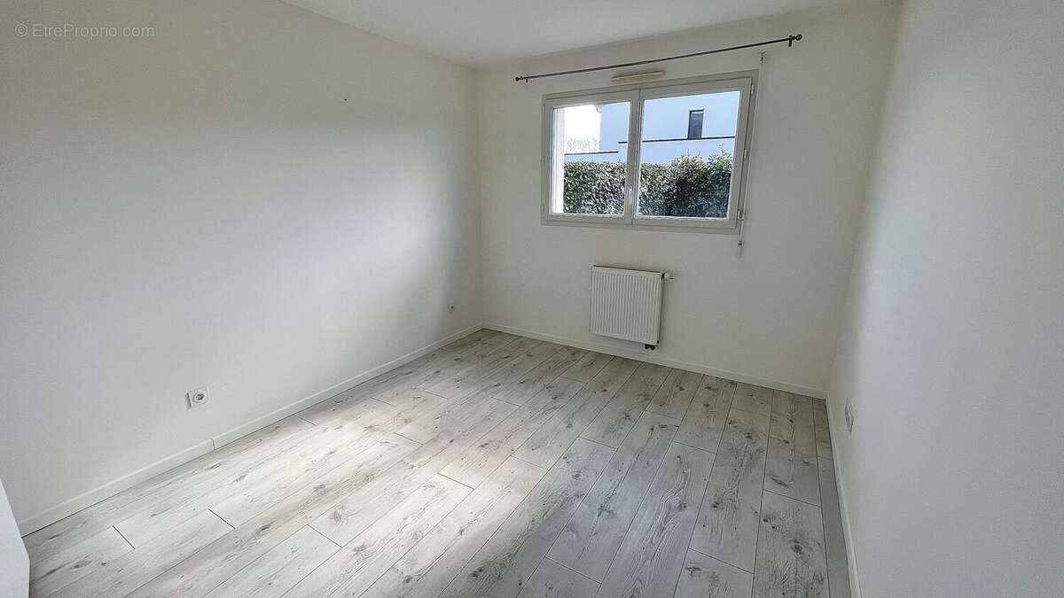 Chambre 1 - RDC - Maison à SAINT-ARMEL