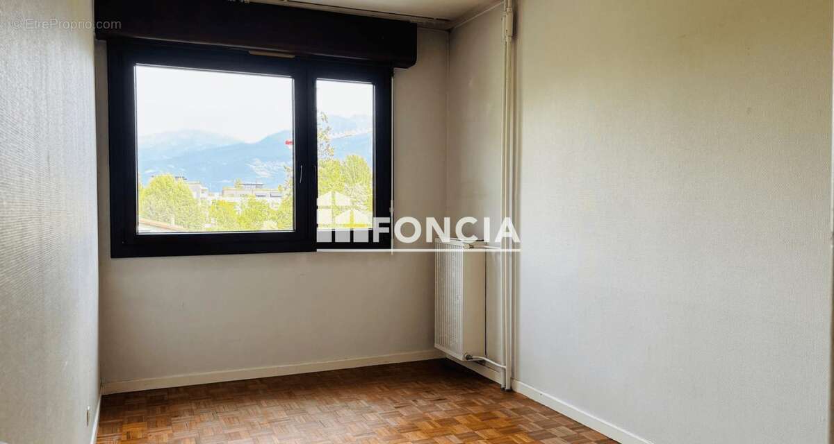 Appartement à MEYLAN