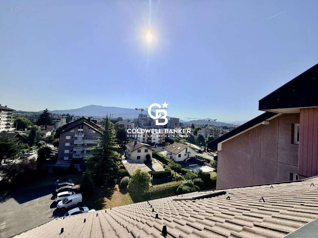 Magnifique attique en duplex dans une jolie copro d'Ambilly 74100 - photo 17