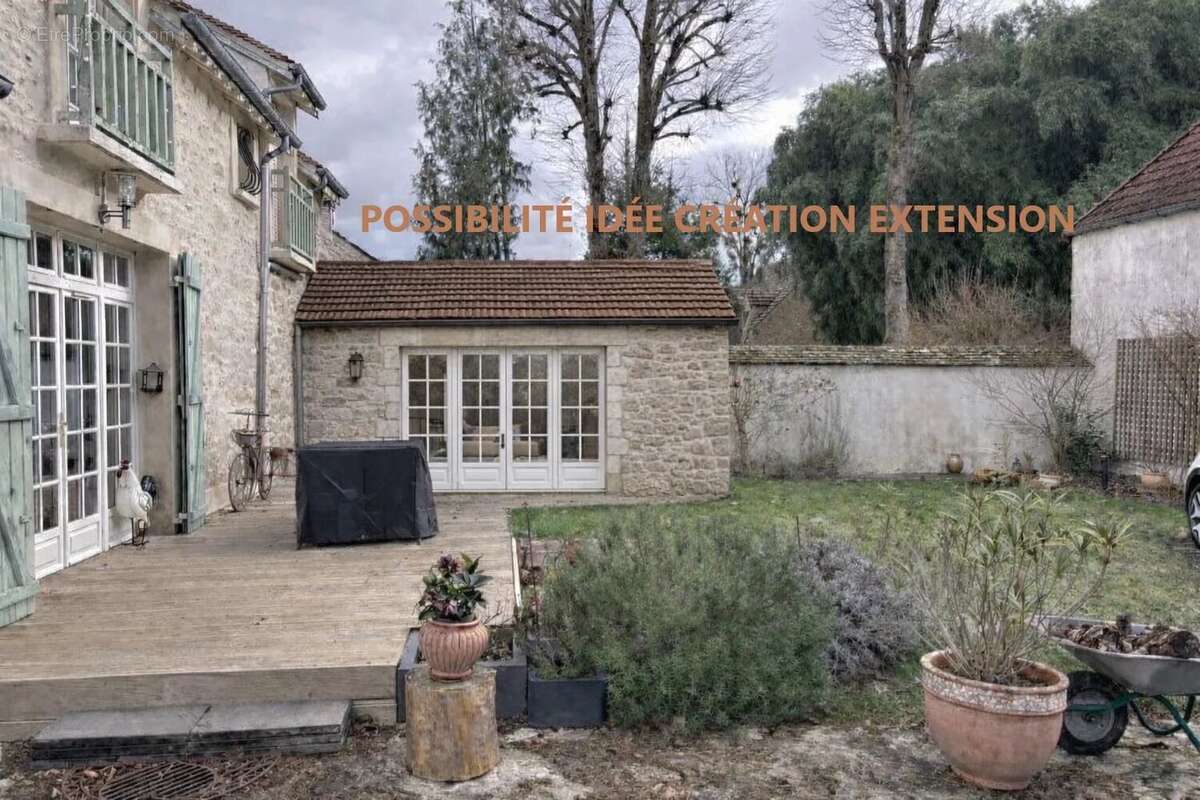 Maison à GIRONVILLE-SUR-ESSONNE