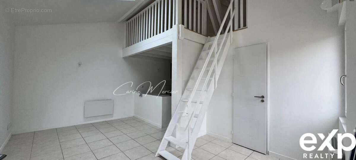 Appartement à LE TREMBLAY-SUR-MAULDRE