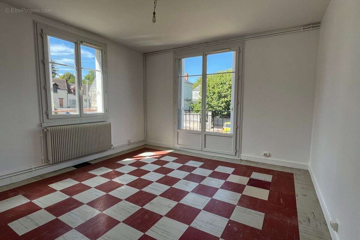 Loches - Appartement T4 - photo 2