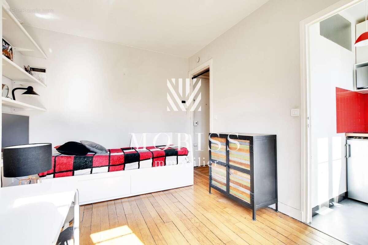 Appartement à PARIS-14E