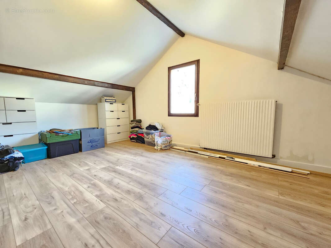 Maison à SAINT-GERMAIN-LES-ARPAJON