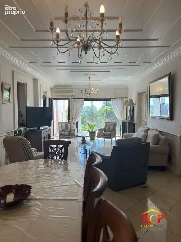 Maison 330 m² à Saint-Denis  - photo 3