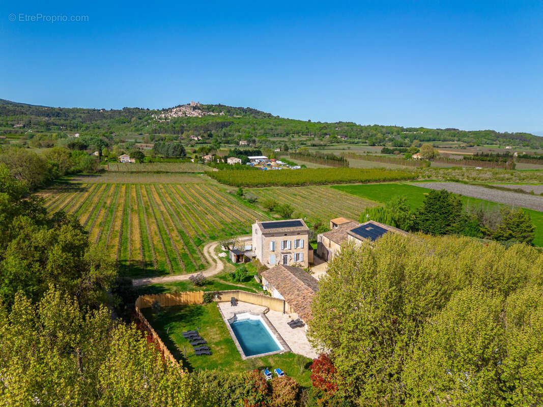 Maison à BONNIEUX