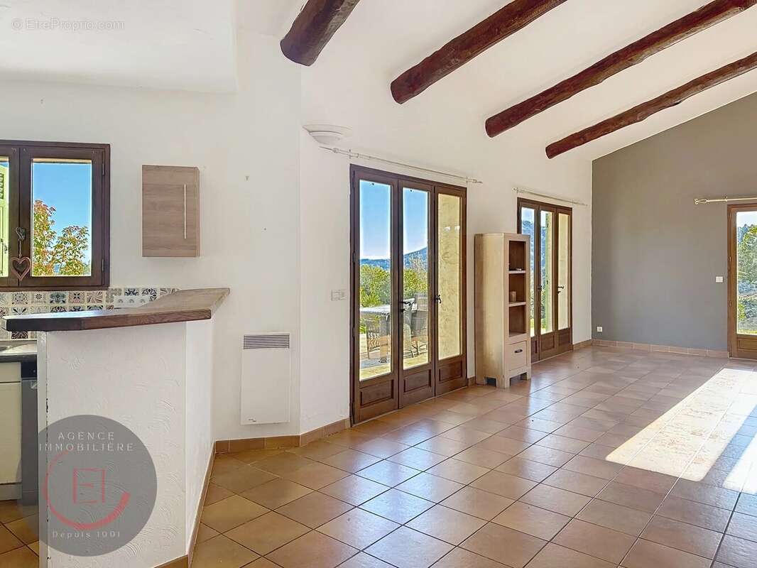 Maison à LES ADRETS-DE-L'ESTEREL