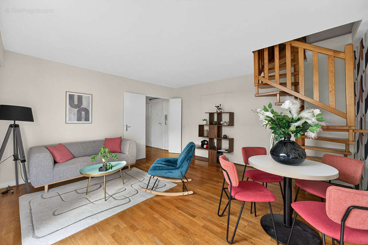 Appartement à PARIS-12E