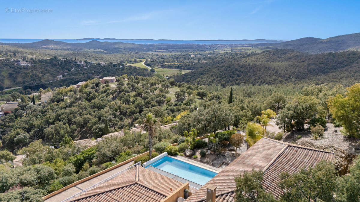 Maison à LA LONDE-LES-MAURES