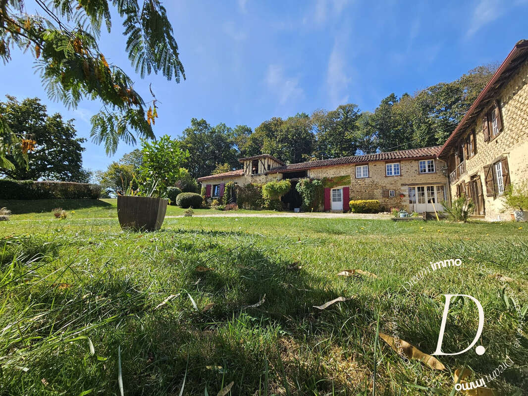 Maison à CASTELNAU-MAGNOAC
