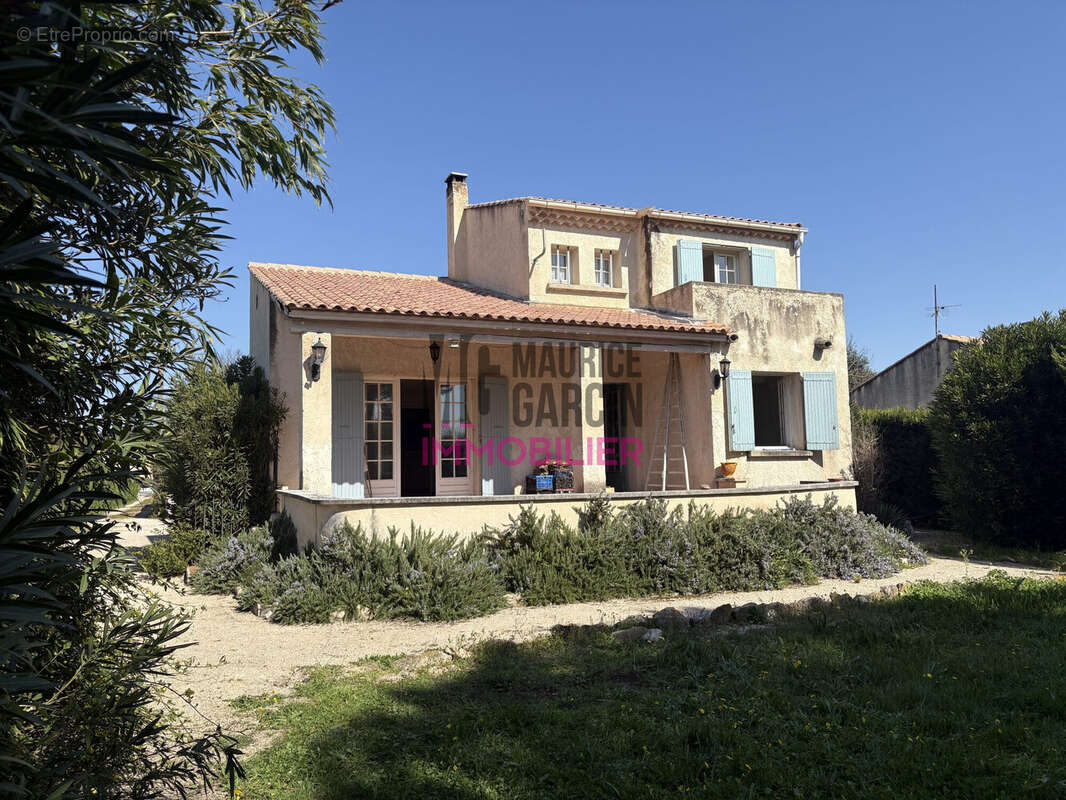 Maison à MORIERES-LES-AVIGNON