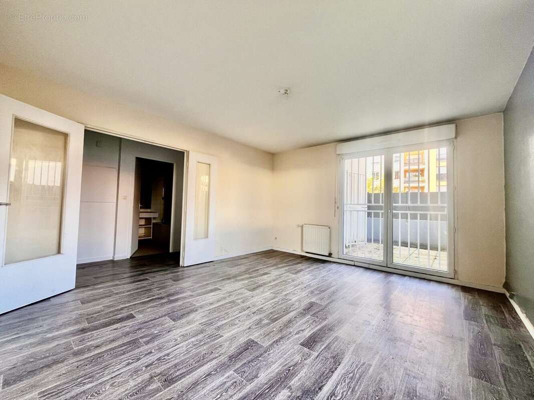 Appartement à VENISSIEUX