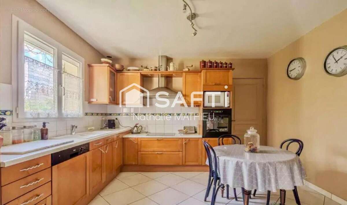 Photo 2 - Maison à MAGNY-LE-HONGRE