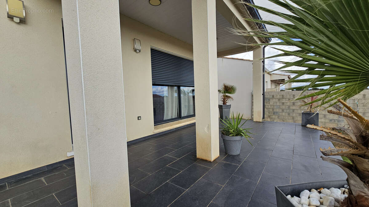 Maison à SAINT-GILLES