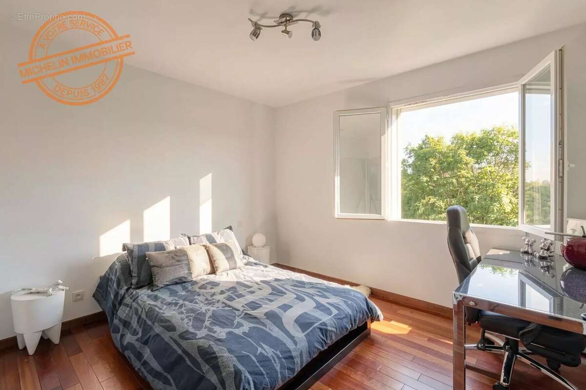 Maison T6 - Bel environnement - photo 9