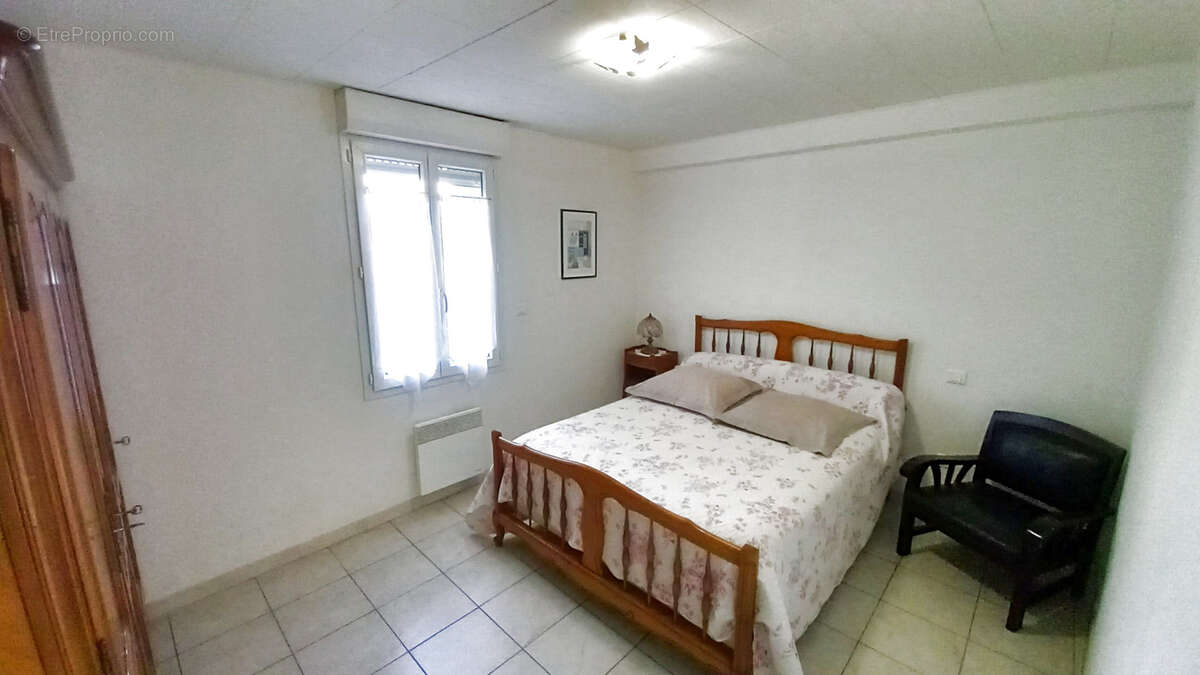 Appartement à LAMALOU-LES-BAINS