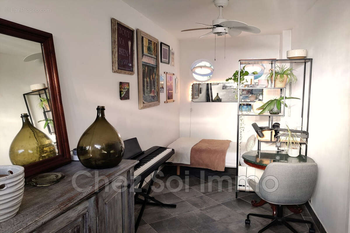 Appartement à VILLENEUVE-LOUBET