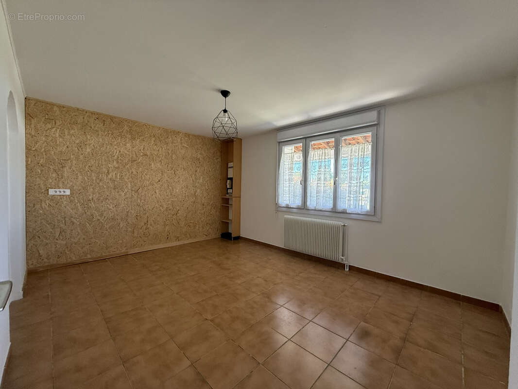 En exclusivité ! Maison T5 de 147 m2 avec jardin ! - photo 7