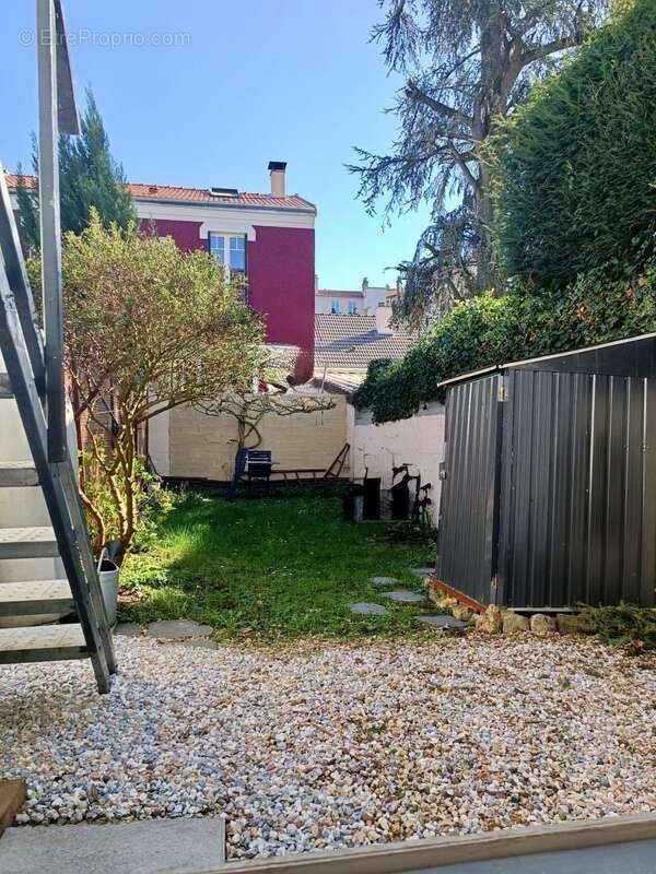 Maison à LE PERREUX-SUR-MARNE