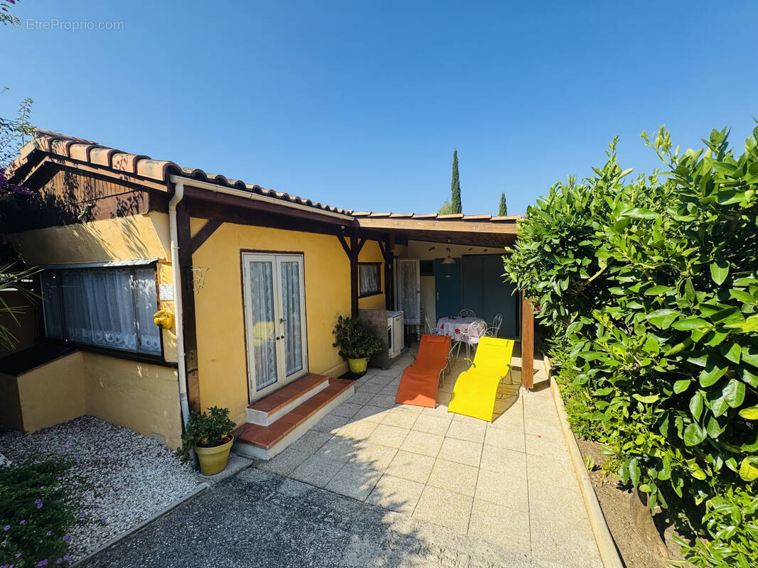 Maison à BORMES-LES-MIMOSAS