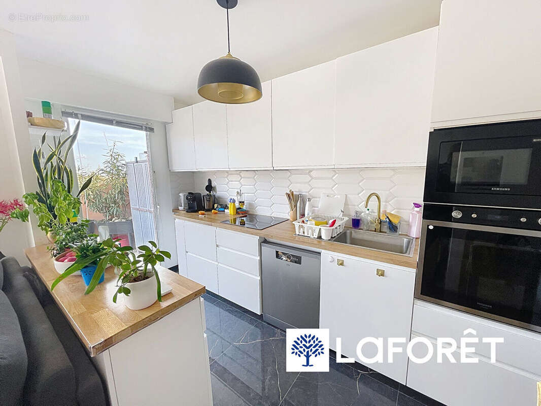 Appartement à VENCE