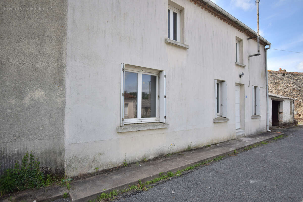 Maison à MONTBERT