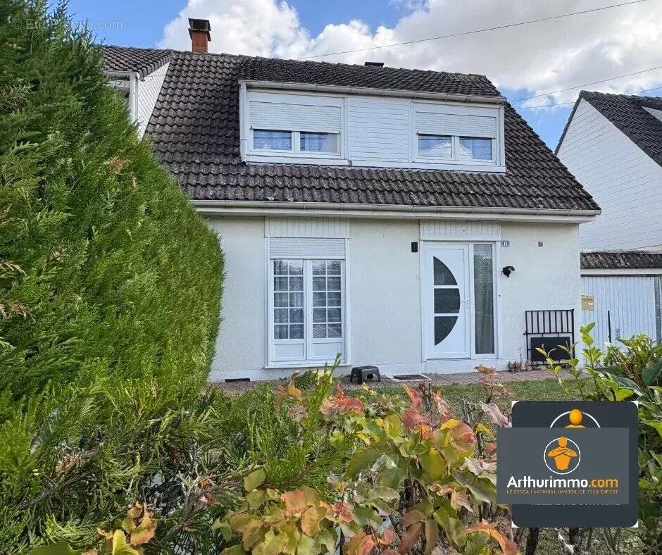 Maison à NEUFCHATEL-SUR-AISNE