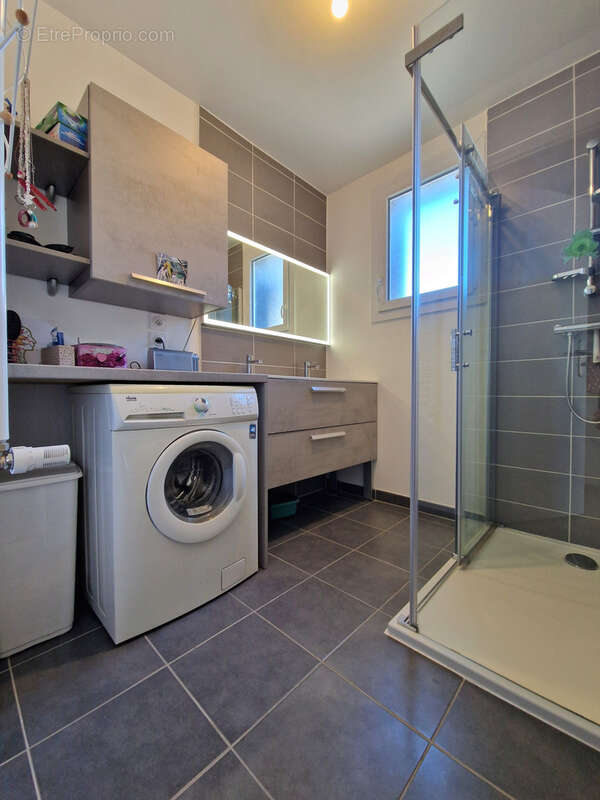 Appartement à SAINT-EGREVE