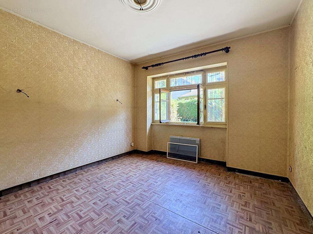 Maison 112 m² à Saint-Pierre-En-Faucigny  - photo 4