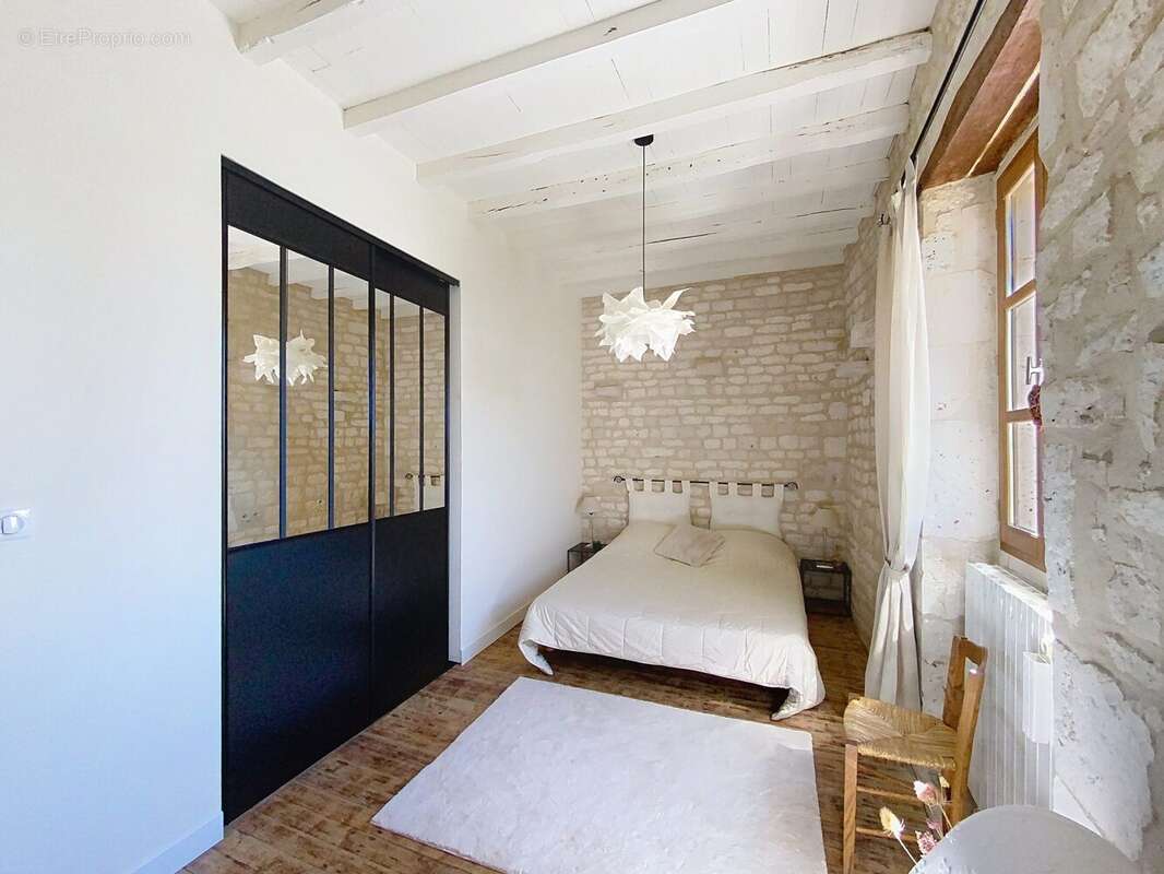 Maison à VILLENEUVE-SUR-VERE